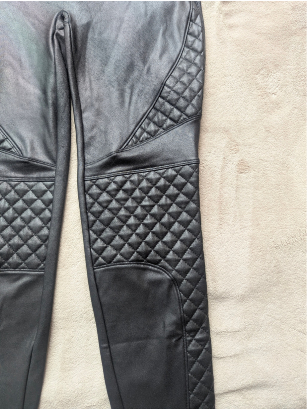 Spanx Black Faux Leather Quilted Moto Leggings Size Medium - Picture 3 of 13